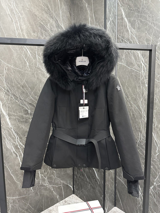 Moncler Women's Belted Fur-Trim Hood Short Down Ski Coat